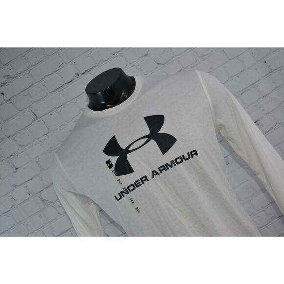 Under Armour Gym Shirt Workout Mens Size Medium Loose HeatGear Polyester NEW - Picture 1 of 8
